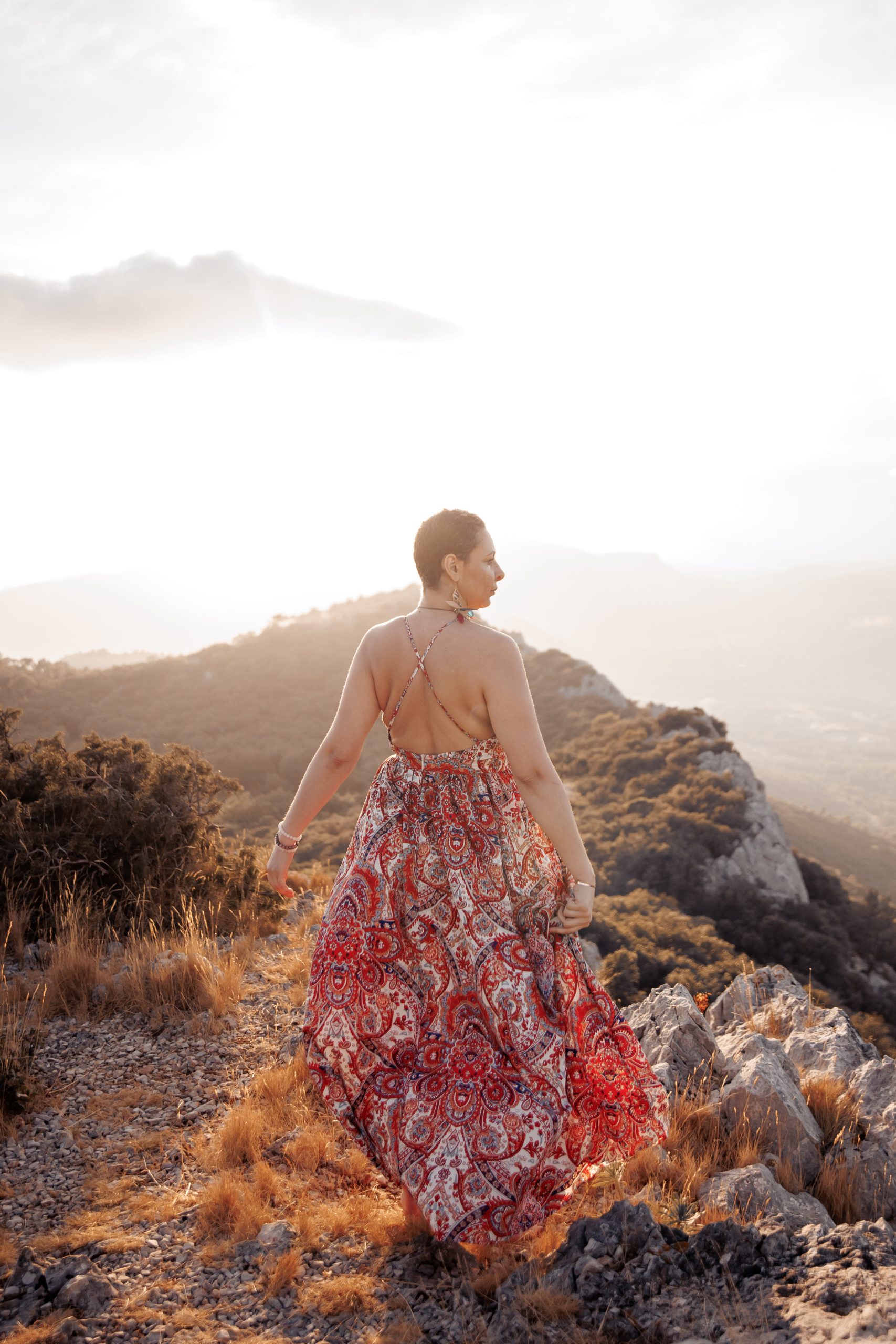 Portrait d’une femme après un cancer lors d’une séance photo dans le Var